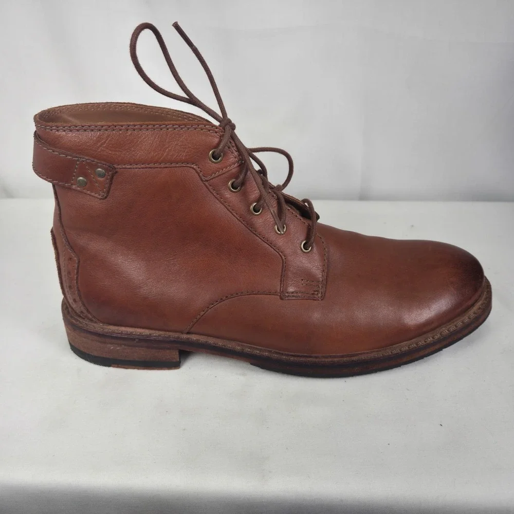 Clarks Boots Clarkdale Bud Boot Mens US 10.5 Brown Leather Ankle Chukka Lace Up